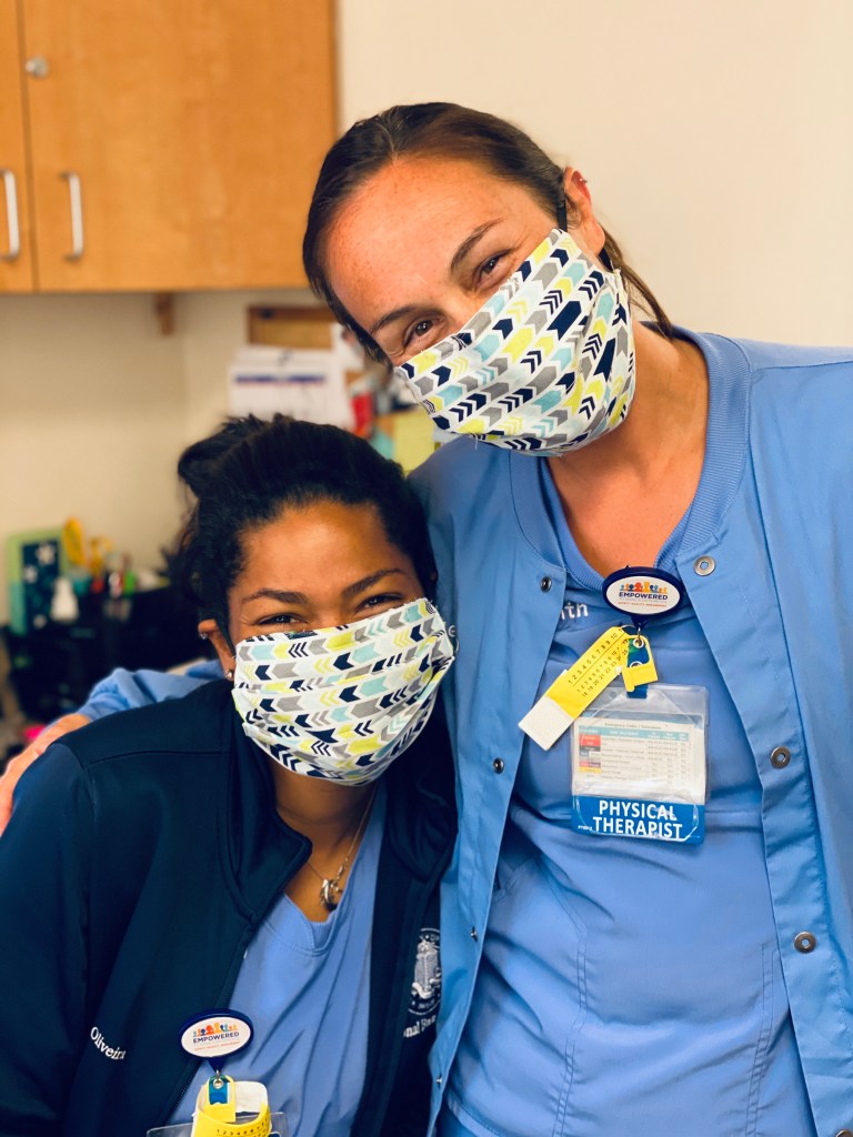 face masks worn by health professionals 3 layer cloth face masks flat non surgical masks 